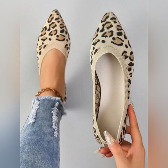 Leopard Print Women's Flats - Picture 9 of 9
